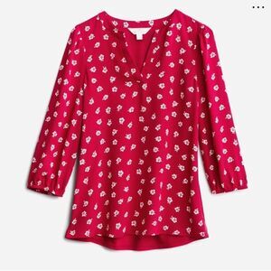 Red market and spruce shirt